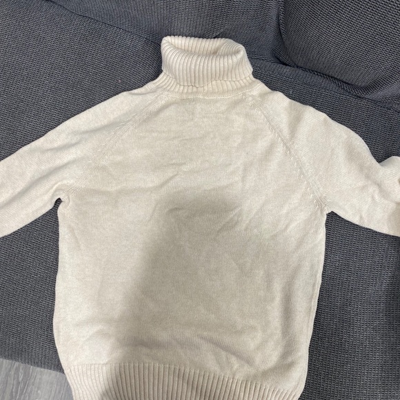 Perfect for fall turtle neck! - Picture 2 of 3